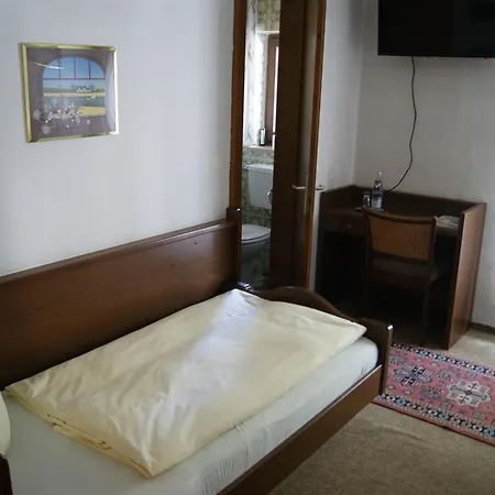 Gastehaus Charlotte 2*